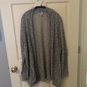 Lightweight gray and white maternity long shrug